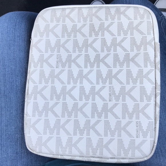 Tablet holder - Picture 2 of 4